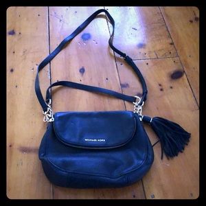 Crossbody Michael Kors purse